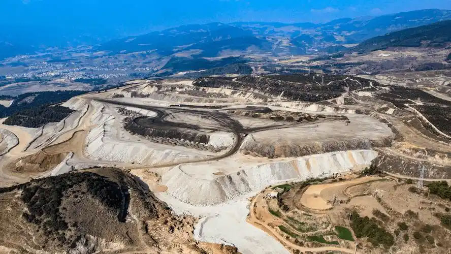 Рисунок 1 Вид с воздуха на горнодобывающий район Квинсленда